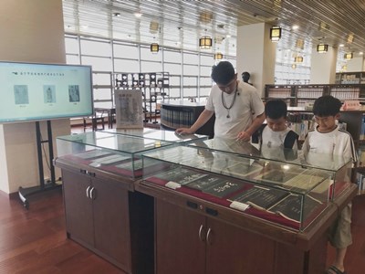 我馆2025年“典阅潮城”之中华传统晒书系列活动