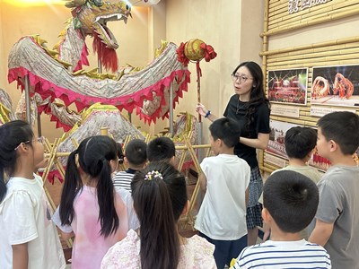 书香润硖石 童阅伴夏行